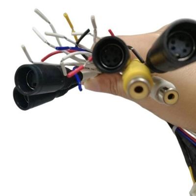 Anpassung der Kabelmontage Dreh-Signal-Adapter-Drähte für Auto Video & Audio Nachvermarkt-Signal-Verkabelung