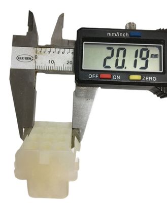 12-Pin-Gebrauchs-Drahtgurt Weiblicher IP68 Wasserdichtes Automobil-Drahtgurt